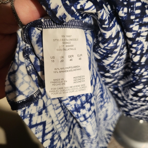 Swim top / Tankini - Picture 4 of 4